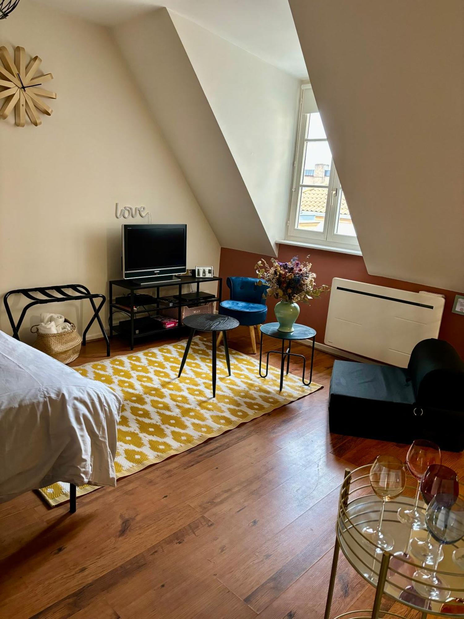 Fleure De Ly / Superb Studio Flat In Old Town Metz Eksteriør billede